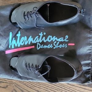 International dance shoes for men